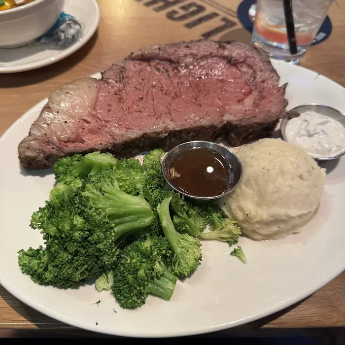 BJ's Restaurant & Brewhouse Picture 3
