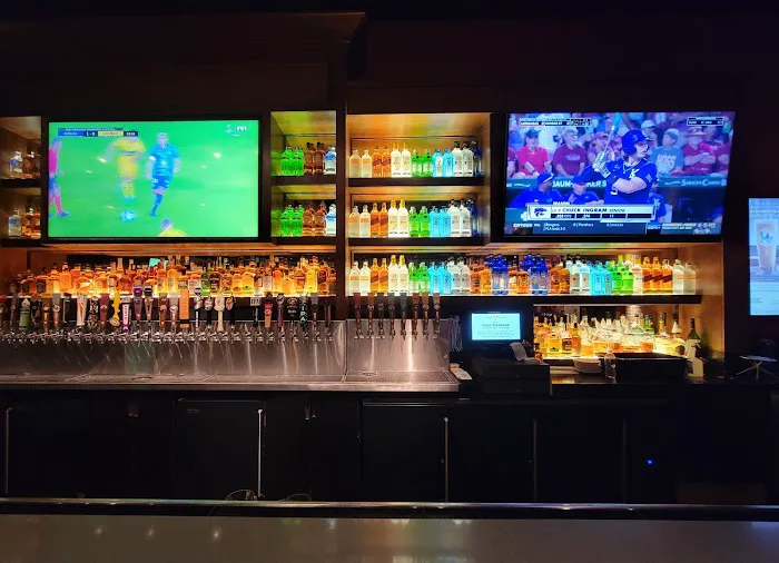 BJ's Restaurant & Brewhouse Picture 2