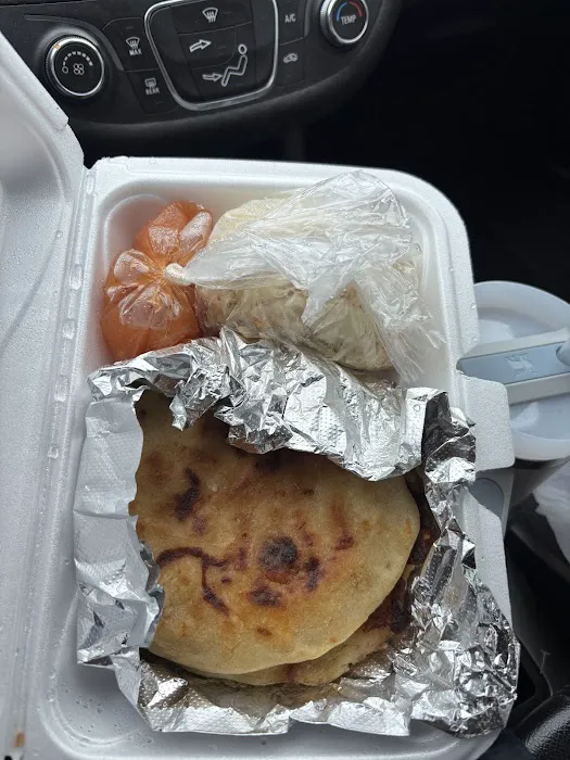 PUPUSERIA Y TAQUERIA METAPAN Picture 3