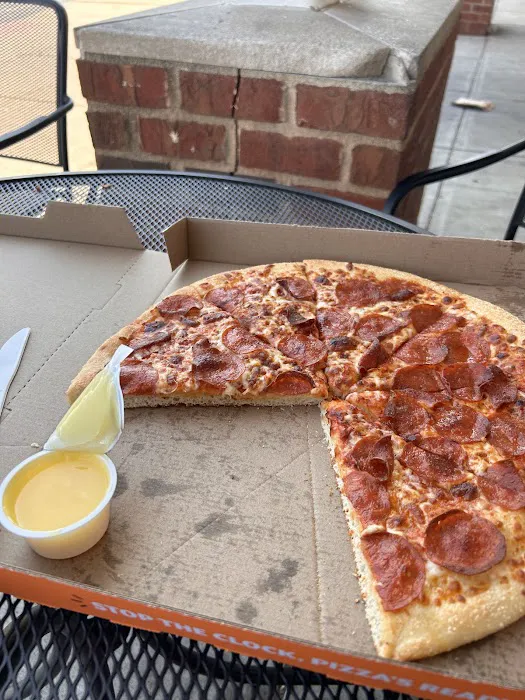 Little Caesars Pizza Picture 2