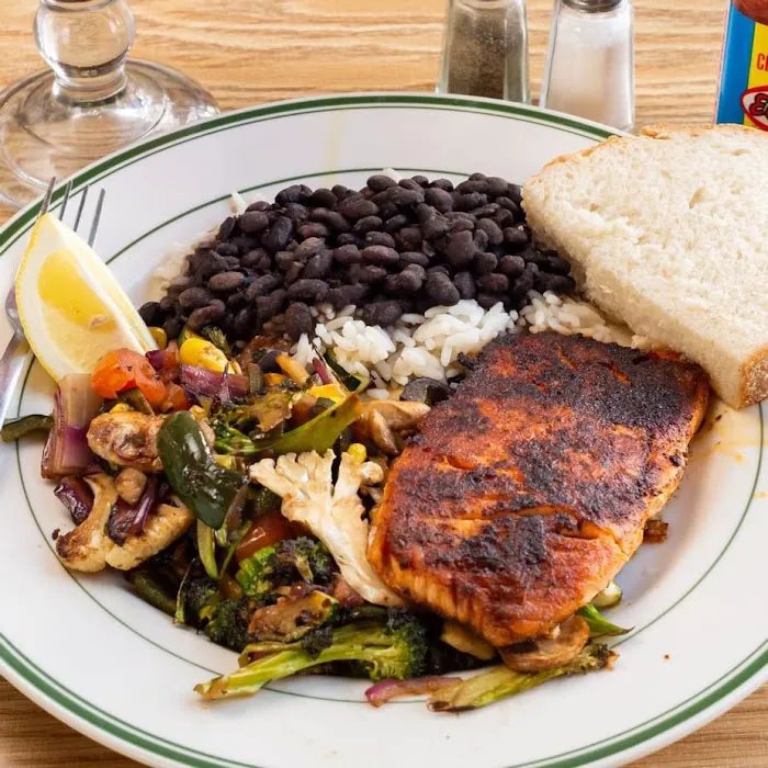 Louie’s Latino American Kitchen Picture 7