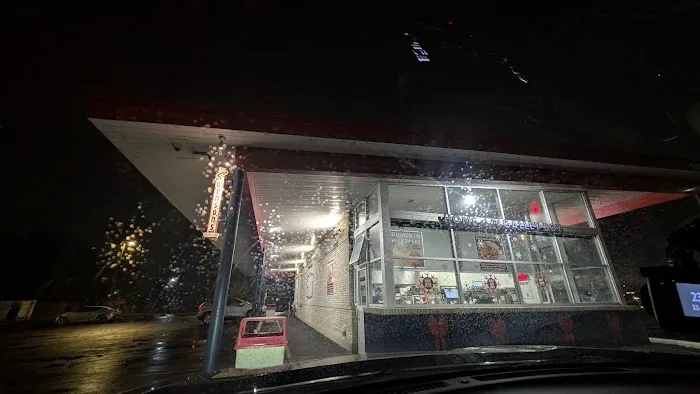 Swensons Drive-In Picture 3