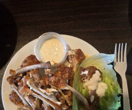 Roadhouse Wings & Grille