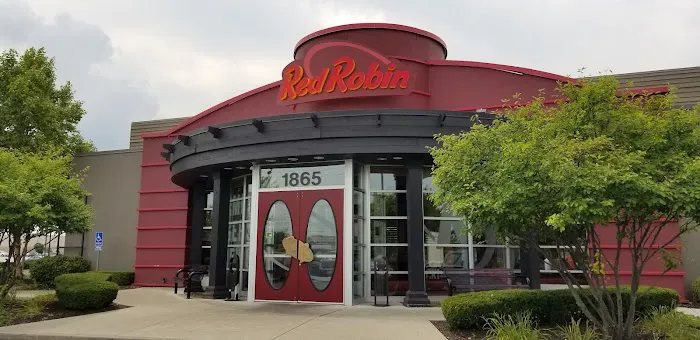Red Robin Gourmet Burgers and Brews Picture 6