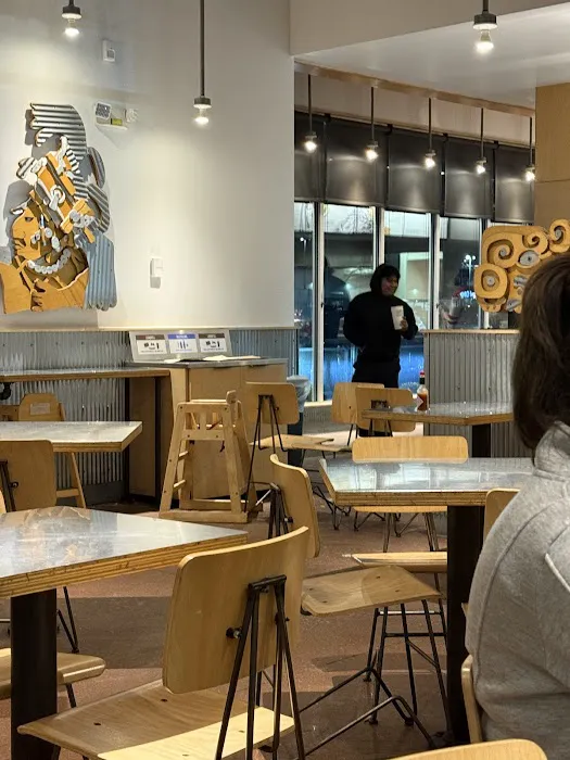 Chipotle Mexican Grill Picture 5