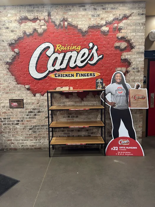 Raising Cane's Chicken Fingers Picture 2