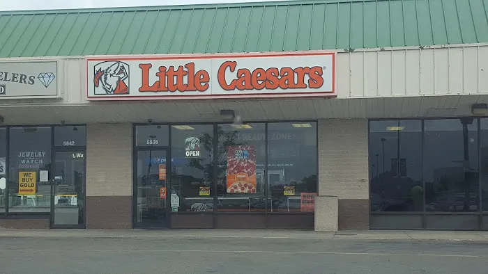 Little Caesars Pizza Picture 5