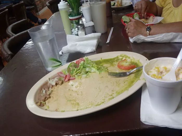 Pacos Latin Bar & Grill Picture 8