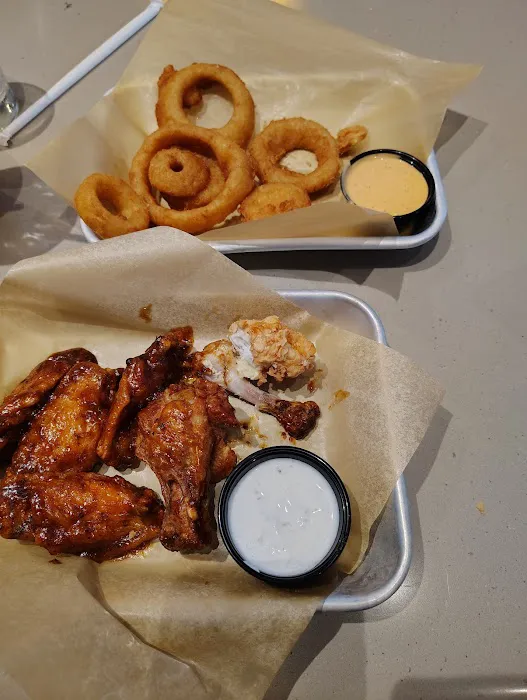 Buffalo Wild Wings Picture 2