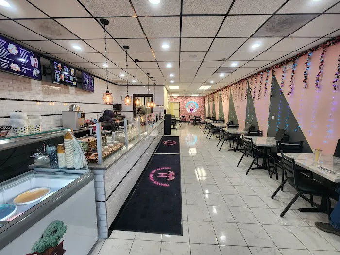 HEAVEN CREPES AND WAFFLES Picture 1