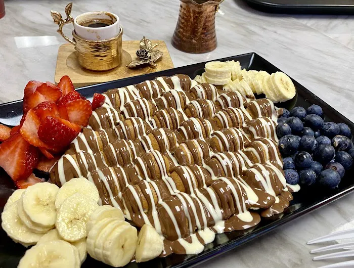HEAVEN CREPES AND WAFFLES Picture 3