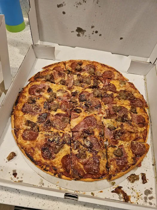 Luigi's Pizza Picture 2