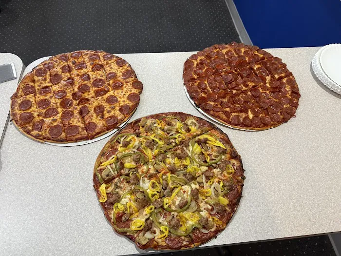 Luigi's Pizza Picture 5