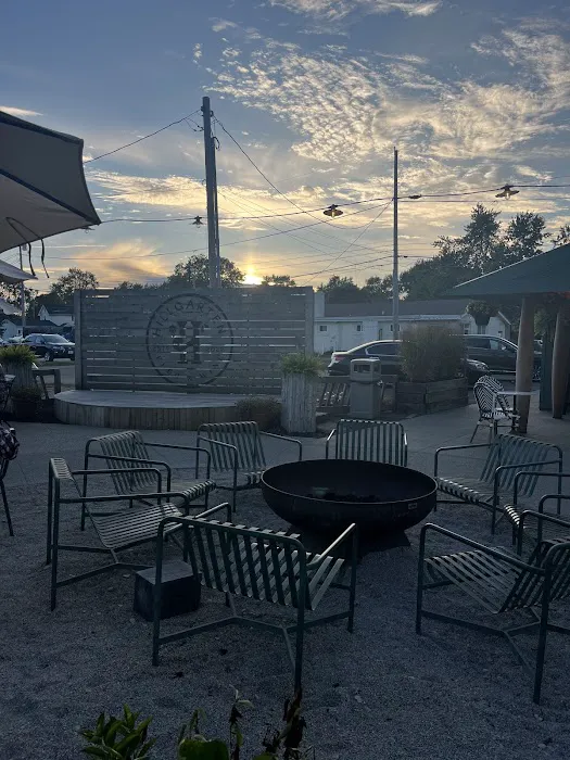 Hillgarten Beer & Wine Garden Picture 7