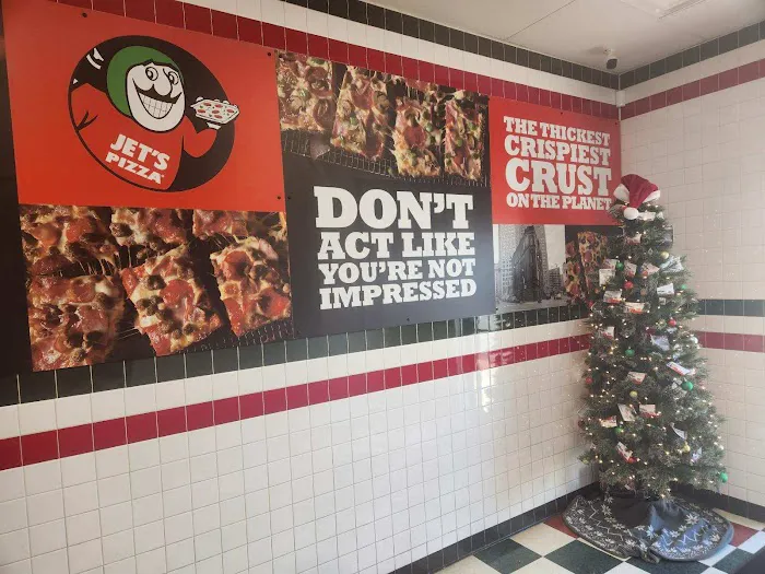Jet's Pizza Picture 2