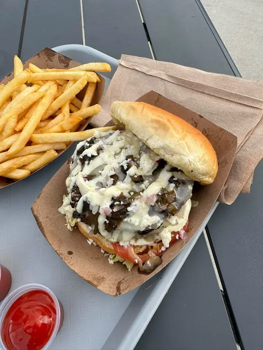 Hot Mess - Fresh • Comfortable • American Food Picture 7