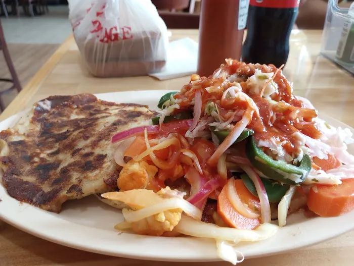 Los Pinos Salvadorean and Mexican Food Picture 7