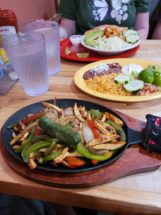 Los Pinos Salvadorean and Mexican Food Picture 1