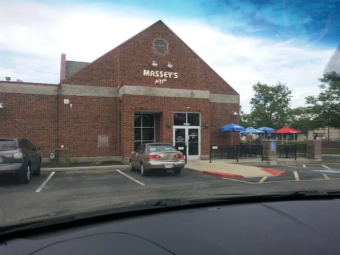 Massey's Pizza - Reynoldsburg Picture 4