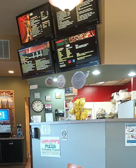 Massey's Pizza - Reynoldsburg Picture 8