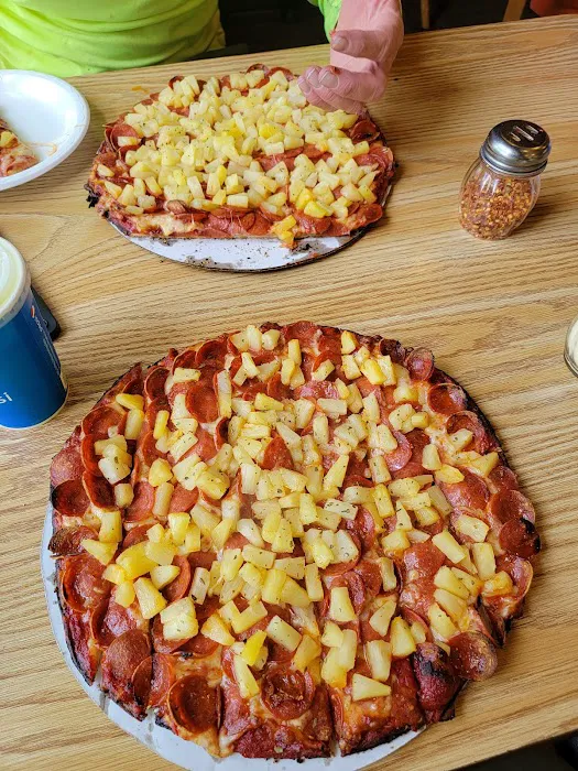 Massey's Pizza - Reynoldsburg Picture 6