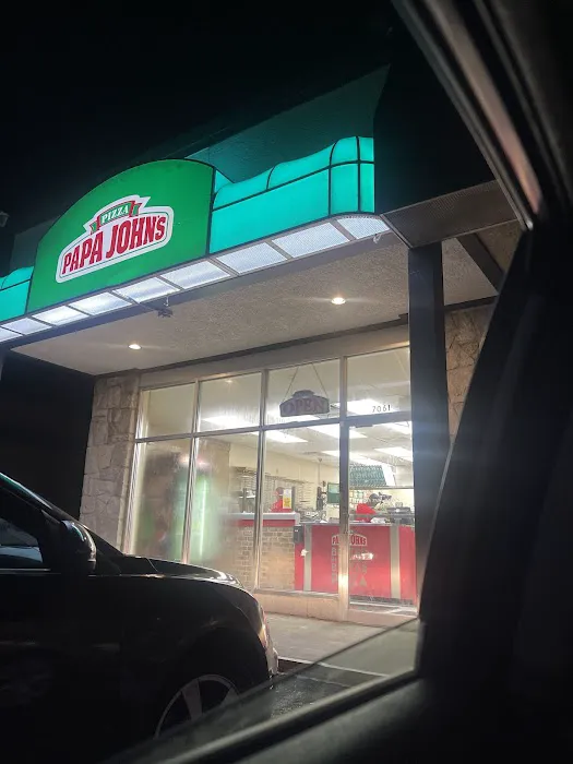 Papa Johns Pizza Picture 1