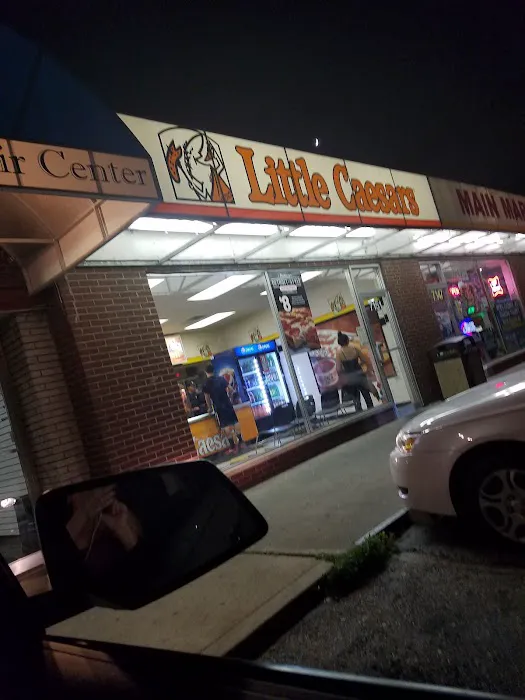 Little Caesars Pizza Picture 2