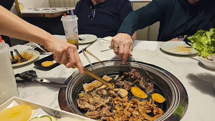 MEETPOT BBQ & HOTPOT Picture 2