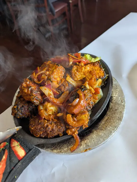 Curry Kabab Handi Biryani Picture 3