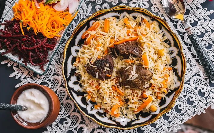 Curry Kabab Handi Biryani Picture 10