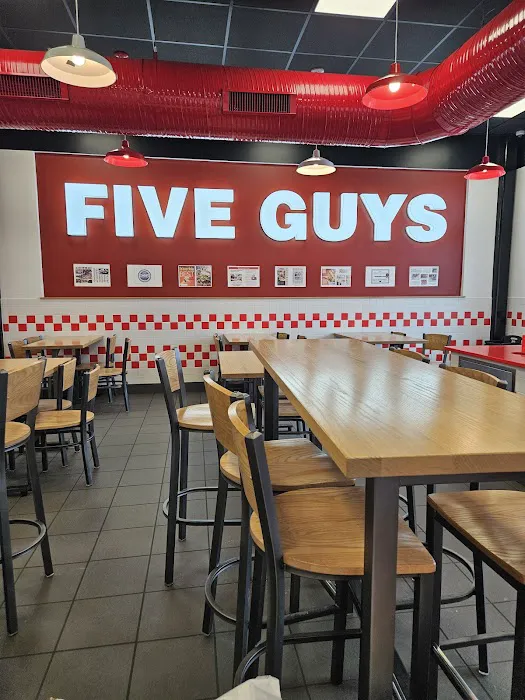 Five Guys Picture 5