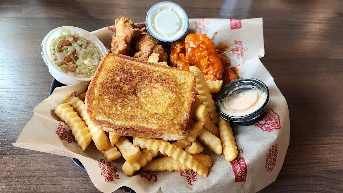 Huey Magoo's Chicken Tenders Picture 1