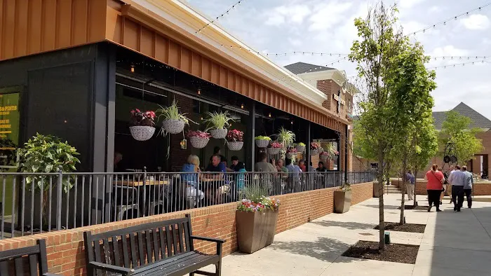 Pies & Pints - Worthington, OH Picture 6