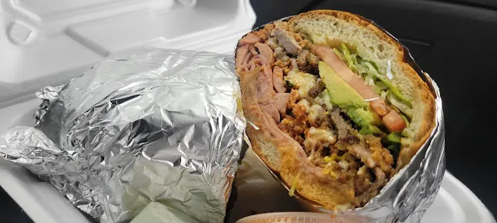 Taqueria El Guero Food Truck Picture 3