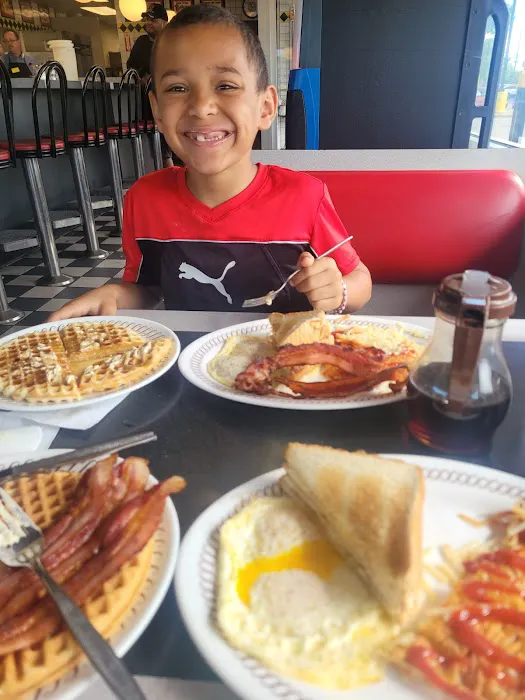 Waffle House Picture 7