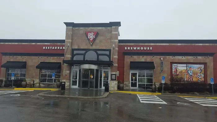 BJ's Restaurant & Brewhouse Picture 9