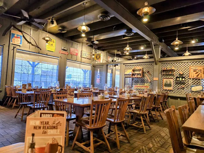 Cracker Barrel Old Country Store Picture 4