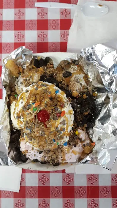 Tyler's Pizzeria & Bakery Picture 9
