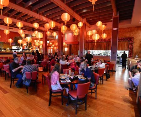 Molly Woo's Asian Bistro