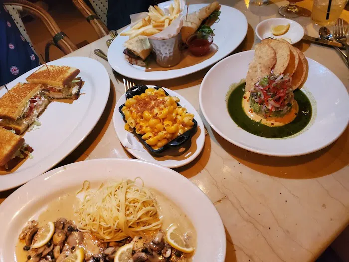 The Cheesecake Factory Picture 7