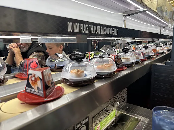 Kura Revolving Sushi Bar Picture 2