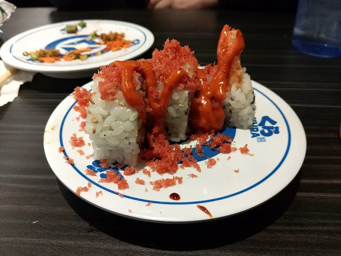 Kura Revolving Sushi Bar Picture 3