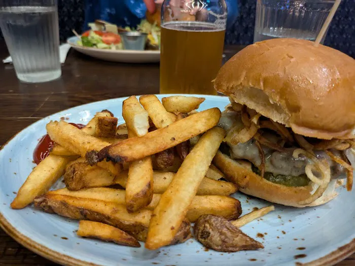 Atlas Tavern Picture 6