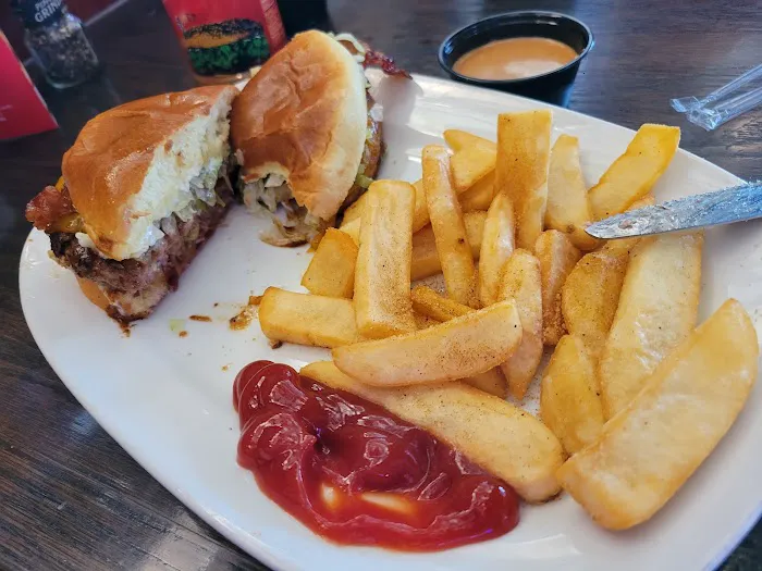 Red Robin Gourmet Burgers and Brews Picture 1
