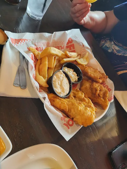 Red Robin Gourmet Burgers and Brews Picture 5