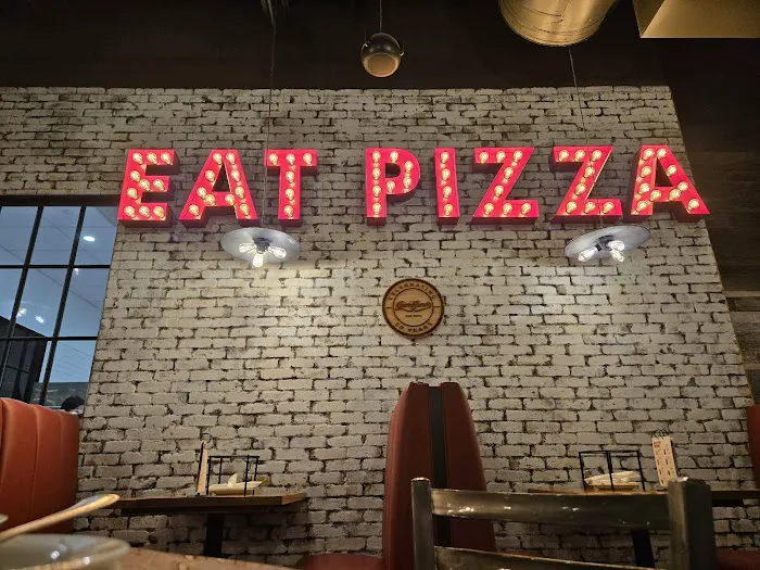 Giordano's Picture 3