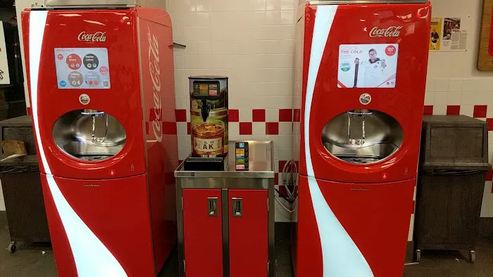 Five Guys Picture 1