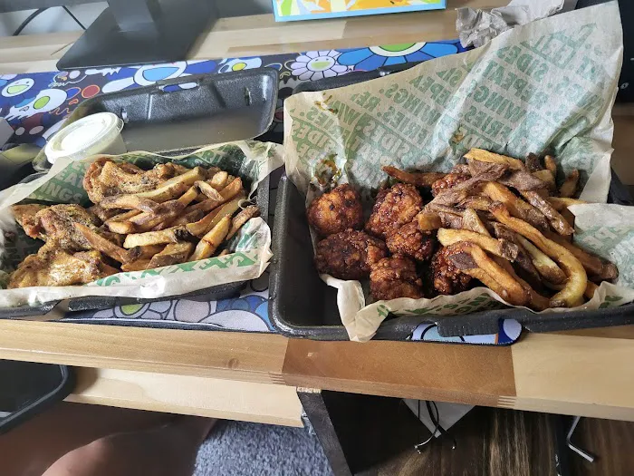 Wingstop Picture 2