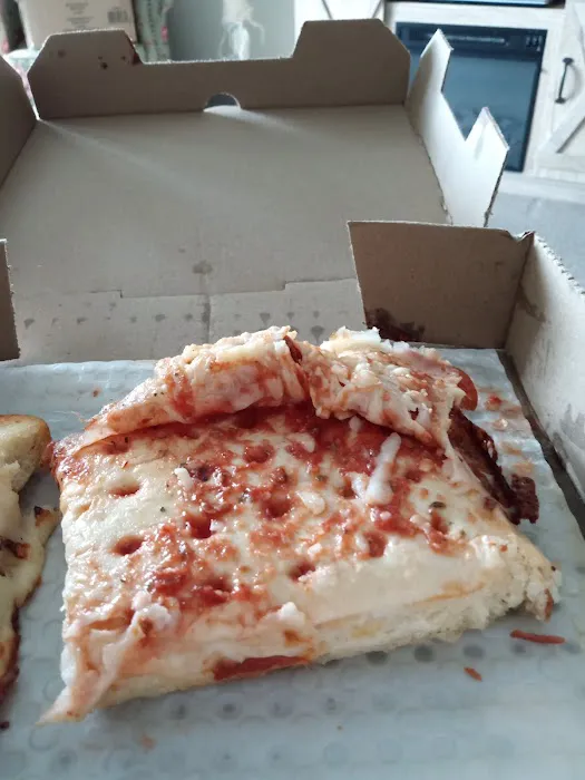 Little Caesars Pizza Picture 5