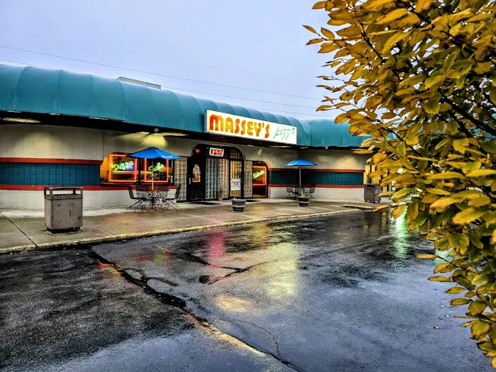 Massey's Pizza Westerville Picture 1
